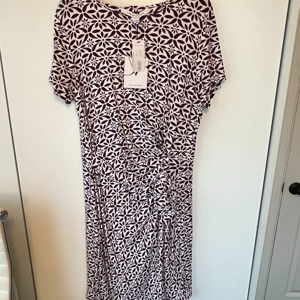 Diane Von Furstenberg DVF Short Sleeve Wrap Tie Dress; Size 14